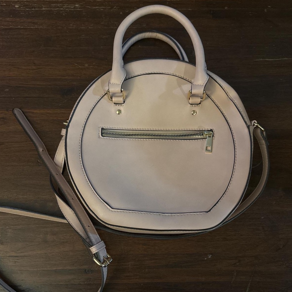 Mid size pinky beige round purse